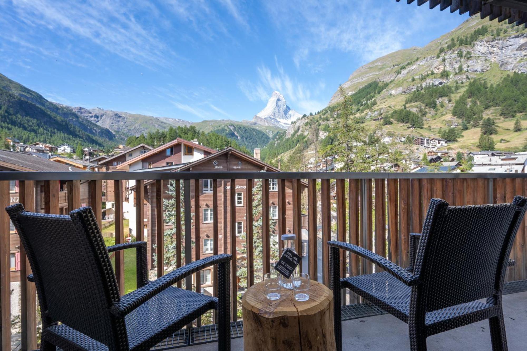 Deluxe Double Room with Matterhorn view